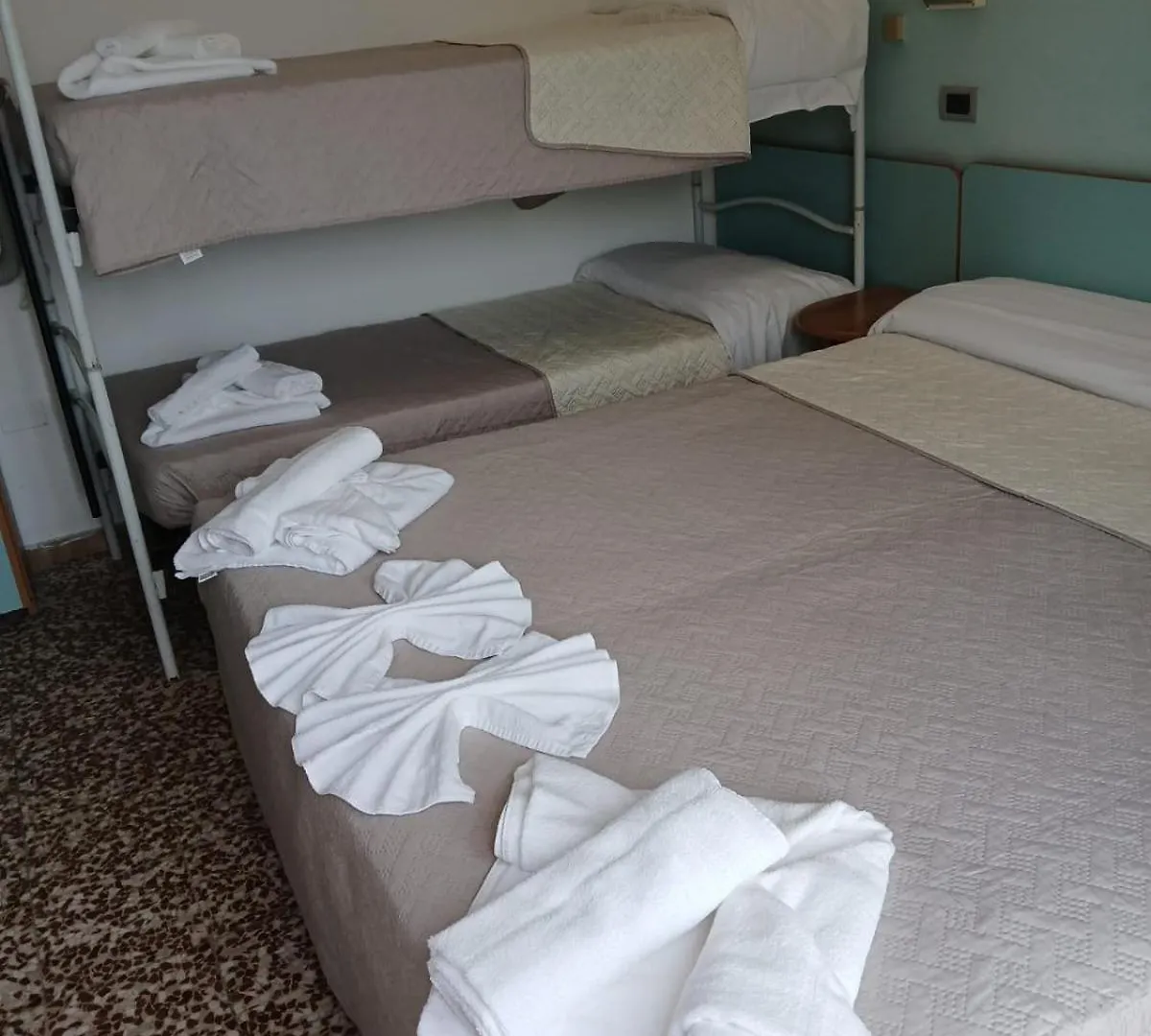 Hotel Golino 리미니